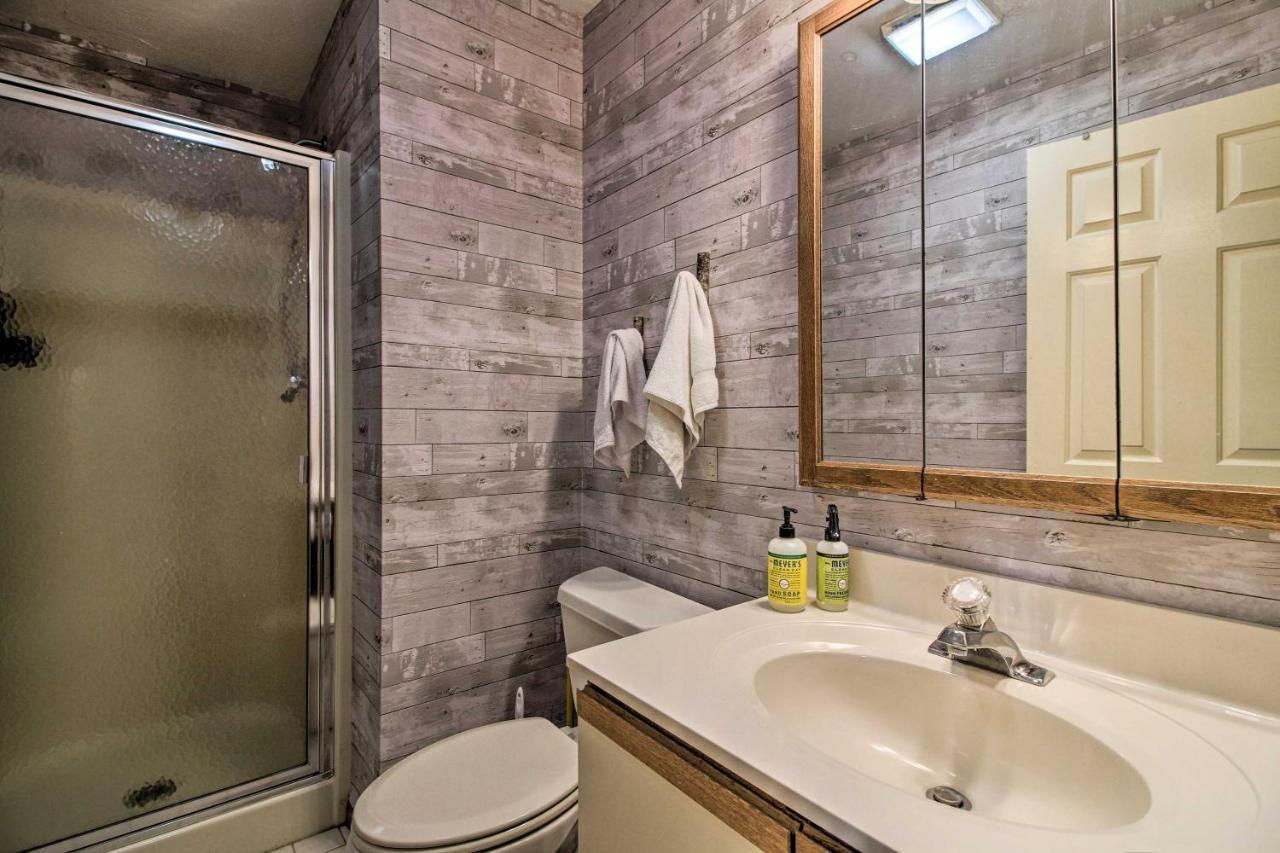 Timber Creek Townhome With 2 Decks And Mtn Views! West Dover Ngoại thất bức ảnh
