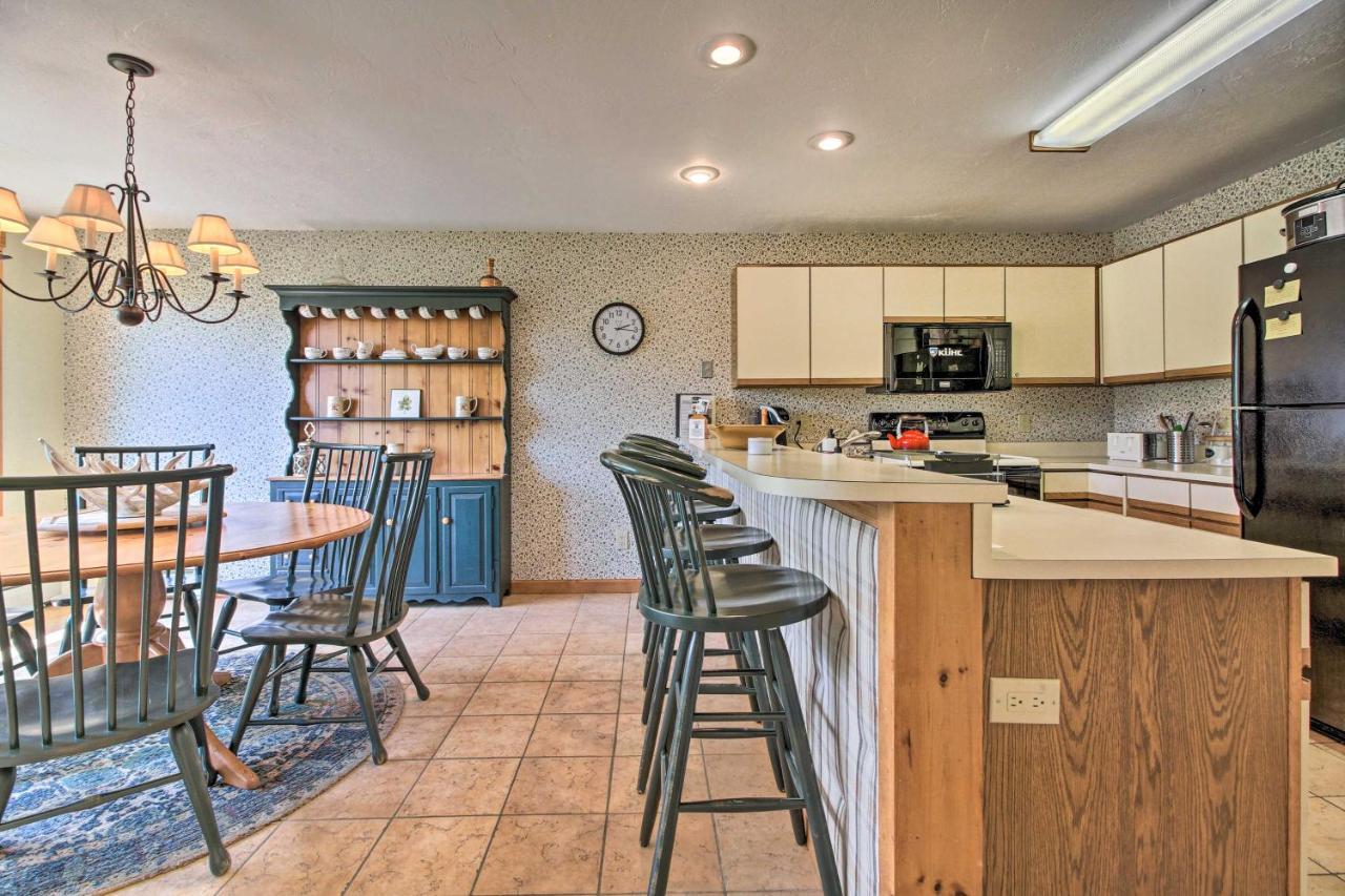 Timber Creek Townhome With 2 Decks And Mtn Views! West Dover Ngoại thất bức ảnh