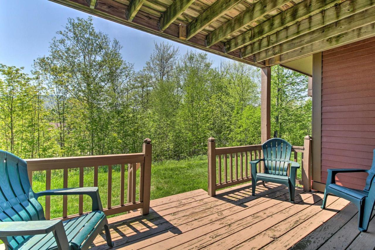 Timber Creek Townhome With 2 Decks And Mtn Views! West Dover Ngoại thất bức ảnh