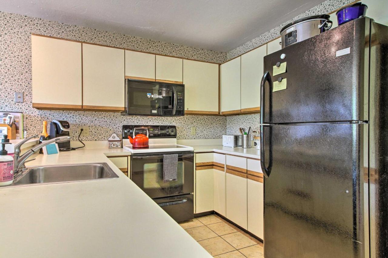 Timber Creek Townhome With 2 Decks And Mtn Views! West Dover Ngoại thất bức ảnh
